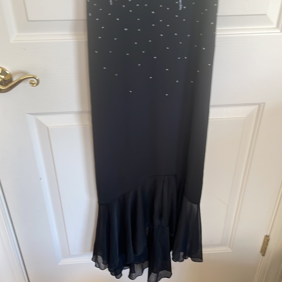 NWT Black formal evening gown with spaghetti straps and embroidered design - Picture 3 of 4